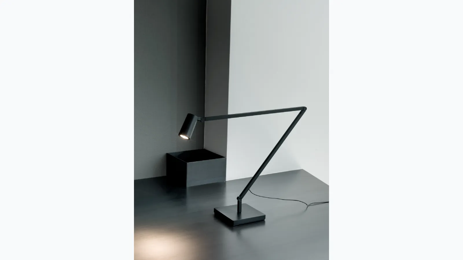 Lampada Untitled Table Spot di Nemo